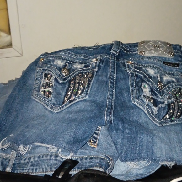 Miss Me Jeans Shorts - Picture 3 of 4